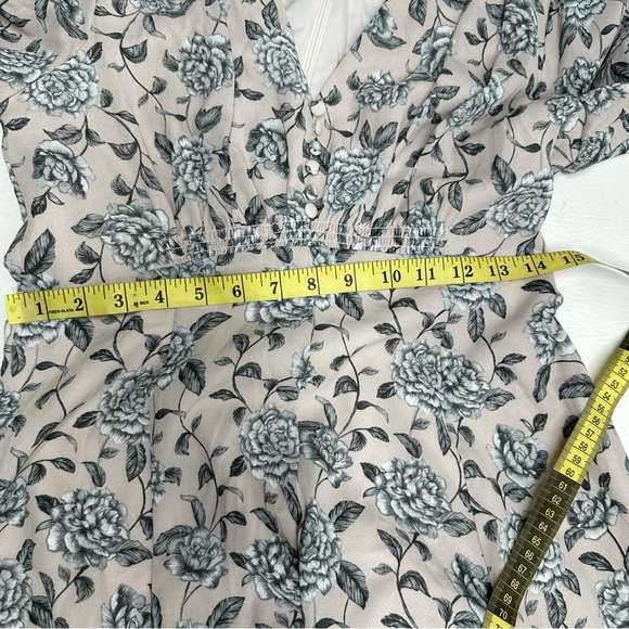 GAL MEETS GLAM Floral Maxi Dress in Gray/ pale pink size 4 - Picture 7 of 12